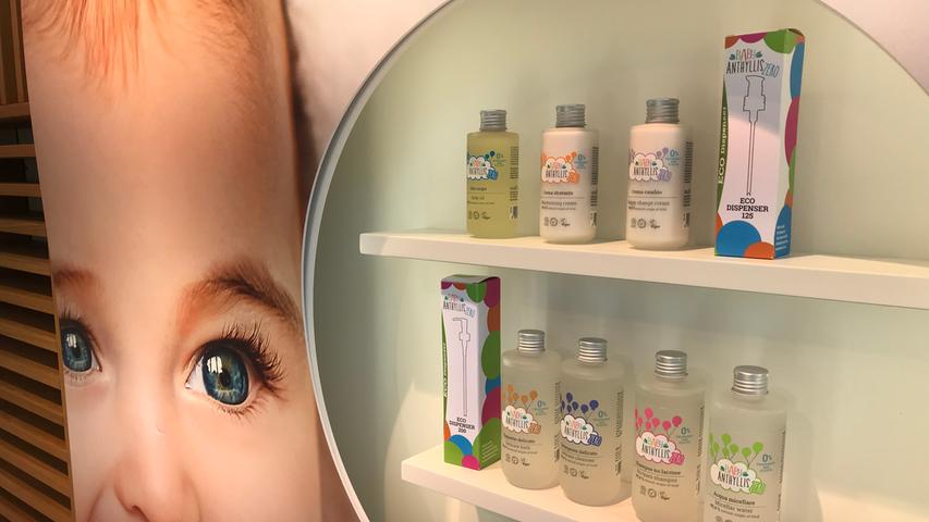 Die Firma Pierpaoli in der Nähe von Bologna stellt mit der Serie "Baby Anthyllis Zero" probiotische Naturkosmetik für Babys her. Zudem ist sie frei von Duftstoffen und Plastik. Die Flaschen bestehen aus Glas und Aluminium.
