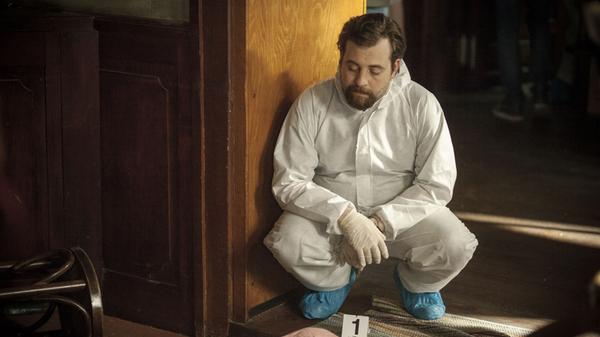 In "Das Recht, sich zu sorgen" landen gleich drei Fälle auf dem Schreibtisch der Nürnberger "Tatort"-Kommissare. Zunächst gilt es, den Mörder einer Wirtin im fränkischen Hinterland aufzustöbern.