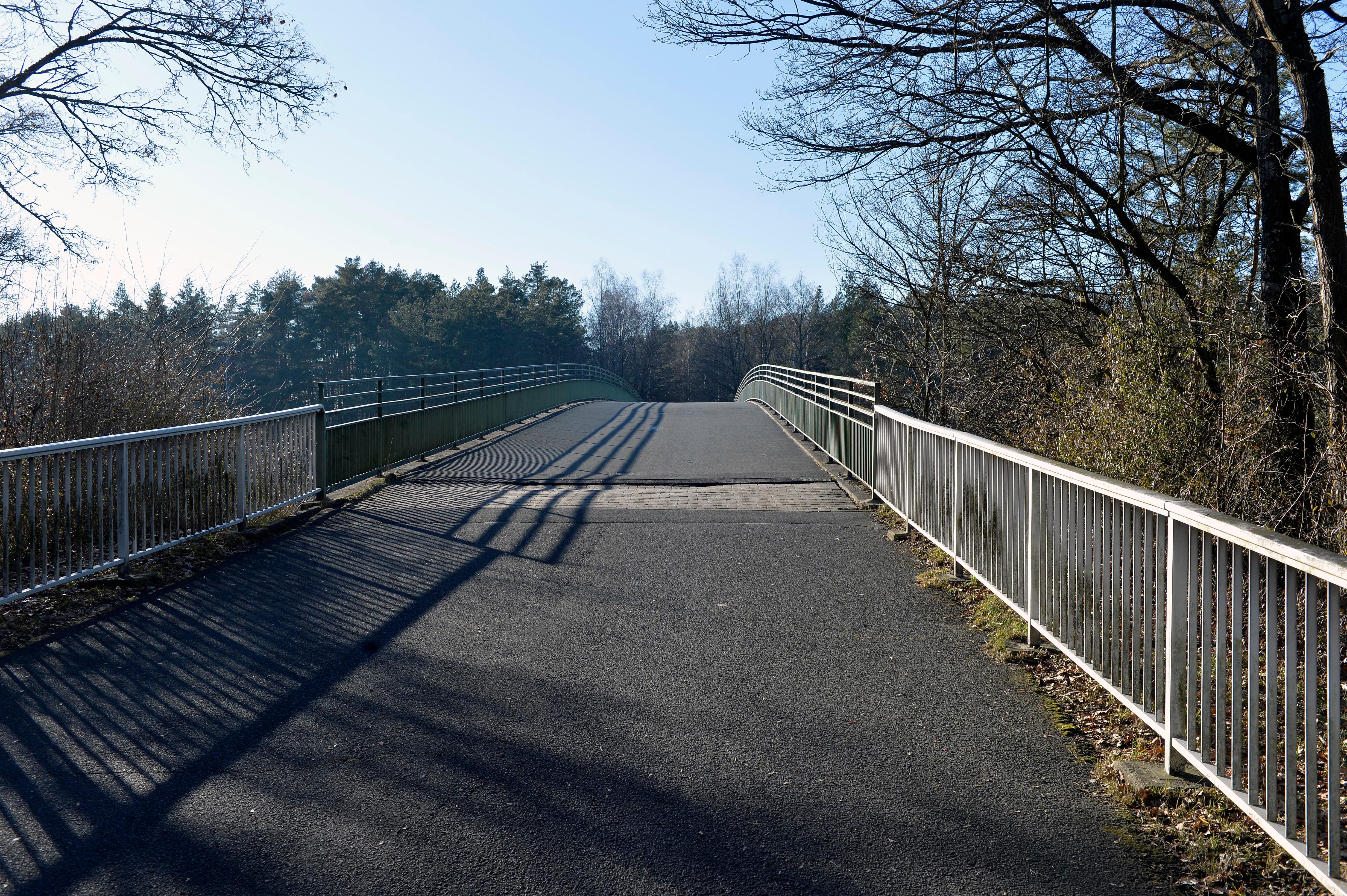 Der Membacher Steg über den Main-Donau-Kanal wird von März bis Juni saniert.