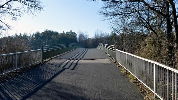 Der Membacher Steg über den Main-Donau-Kanal wird von März bis Juni saniert.