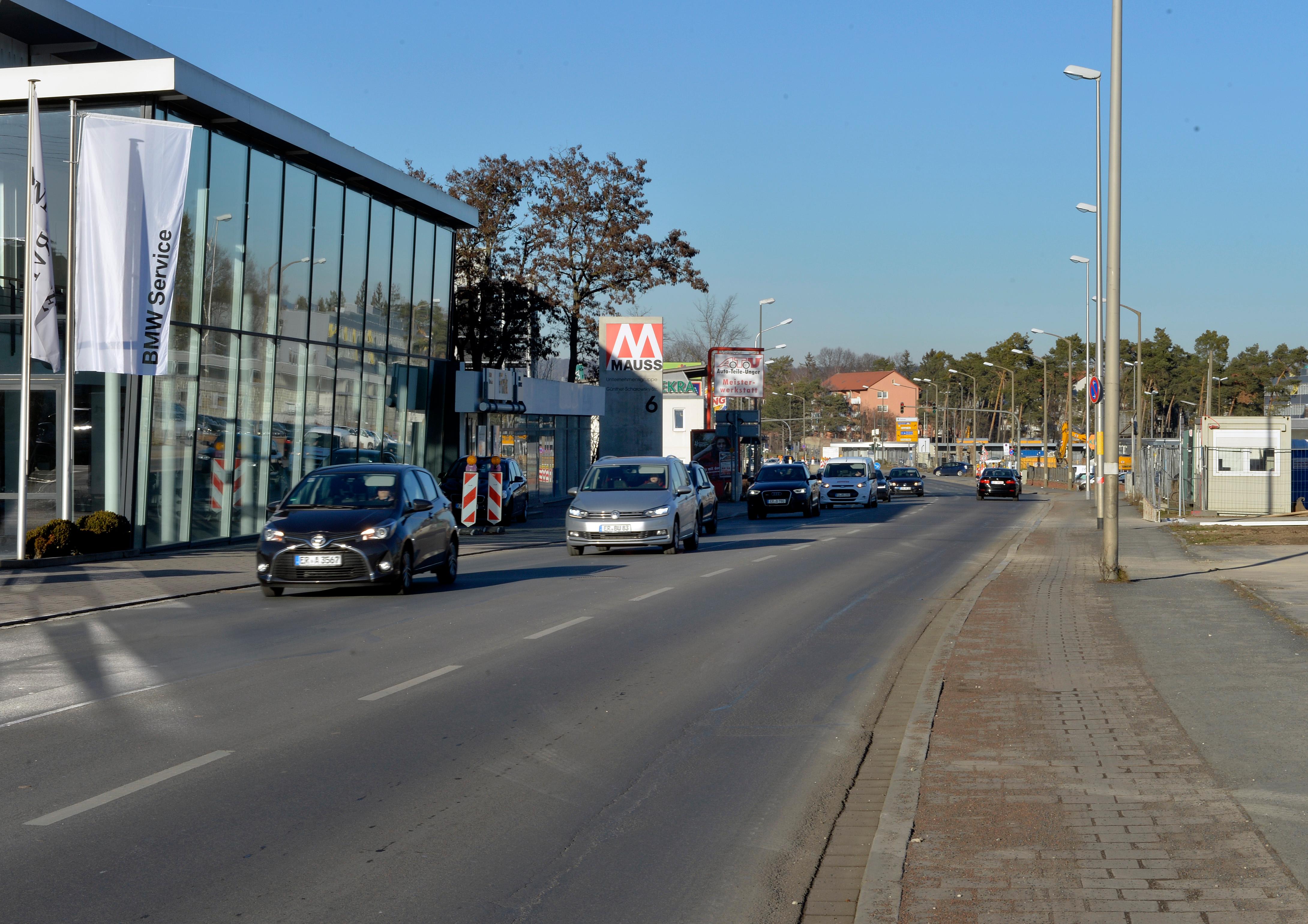 Im Bereich der Straßenerneuerungen steht ab März der Ausbau der Günther-Scharowsky-Straße an. Die Bauarbeiten dauern voraussichtlich bis Dezember.