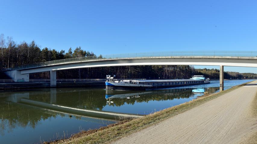 Rund 400 000 Euro kostet die Brückensanierung des Membacher Stegs über den Main-Donau-Kanal. Die Bauarbeiten dauern laut Plan von März bis Juni.