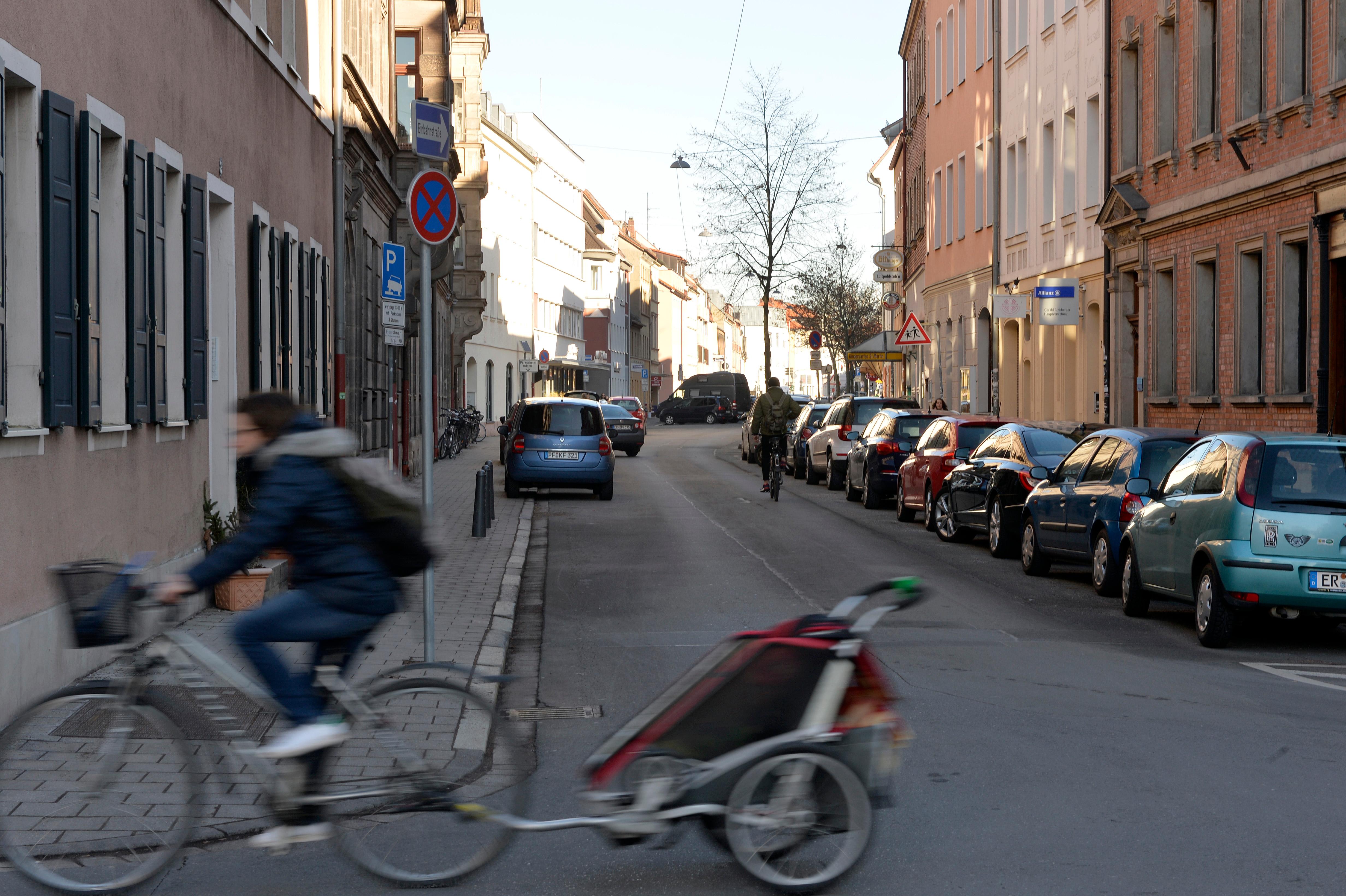 Die Luitpoldstraße erhält zwischen Wald- und Bismarckstraße eine neue Fahrbahndecke. Einen genauen Zeitplan hierfür gibt es allerdings noch nicht.