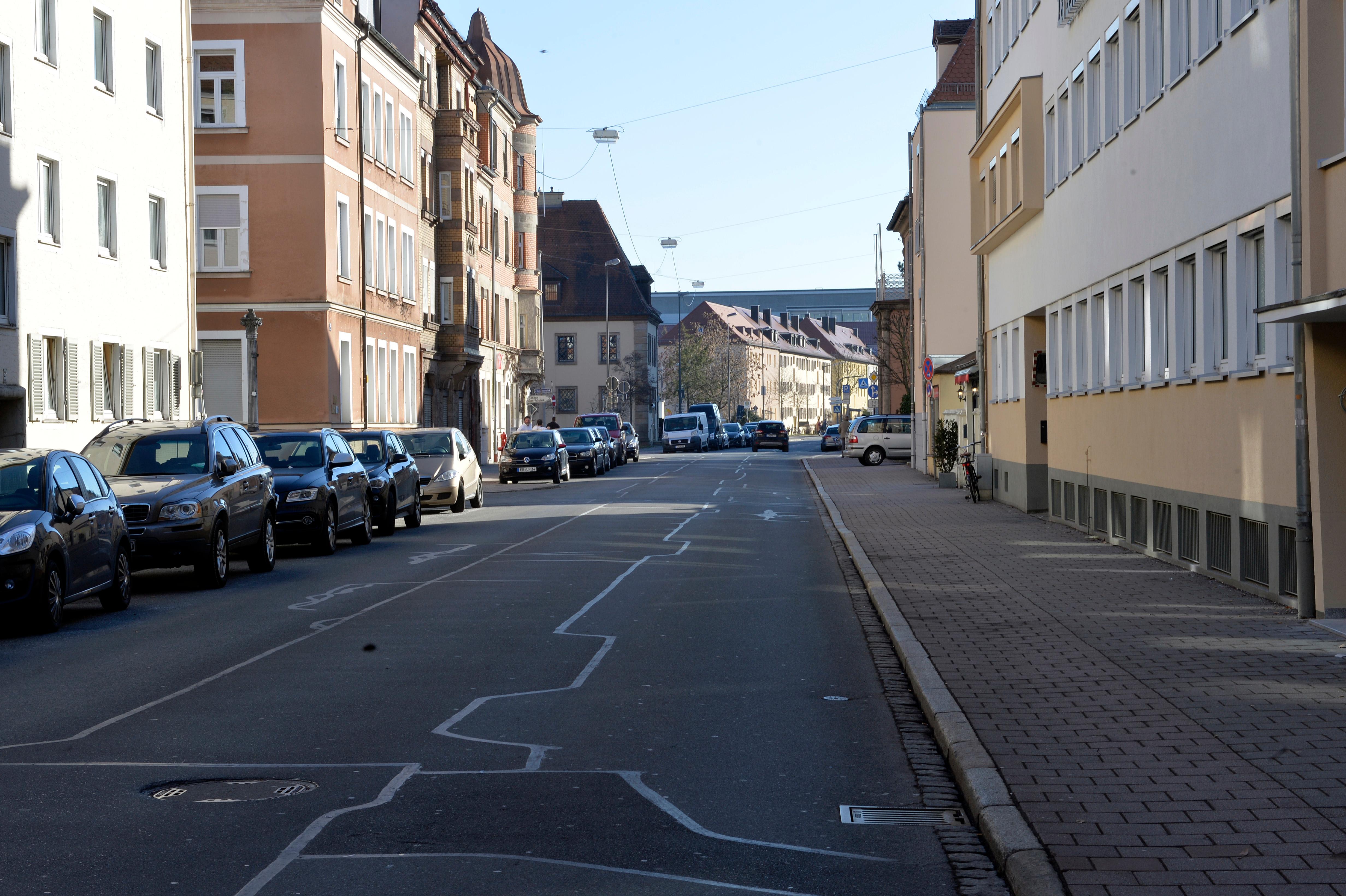 Die Schuhstraße bekommt zwischen Henke- und Beethovenstraße eine neue Fahrbahndecke. Wann es so weit ist, steht noch nicht fest.