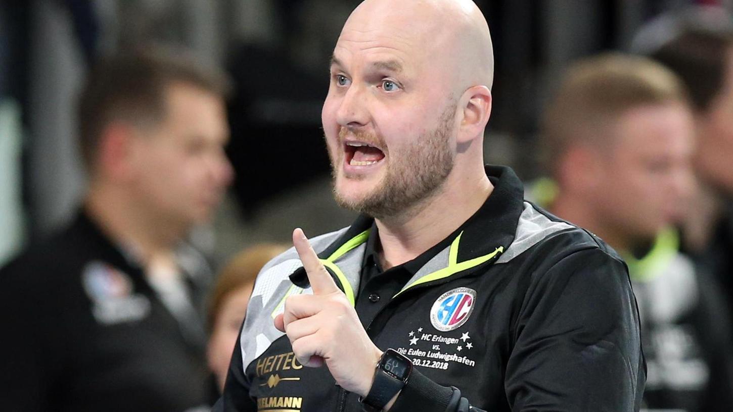 "Wenn du mit zehn Toren verlierst, musst du dir an die eigene Nase fassen": Trainer Adalsteinn Eyjolfsson kritisierte auch sich selbst.