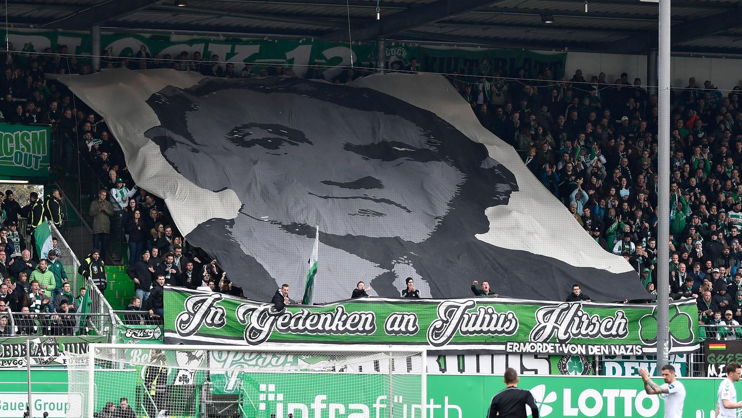 Beim Heimspiel gegen Union Berlin im April vergangenen Jahres widmeten die Fürther Fans Julius Hirsch eine Choreographie.
