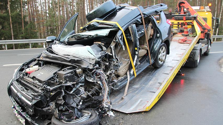 Schwerer Unfall bei Schwarzenbach: 48-Jähriger in Auto eingeklemmt