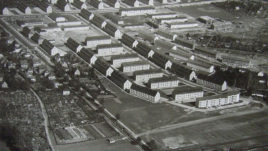Die Kalb-Siedlung (englisch: Kalb Housing Area) wurde eigens für die US-Soldaten angelegt und grenzt an die William-O.-Darby-Barracks.
