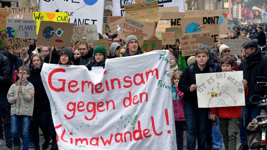 Fridays For Future: 500 Schüler ziehen fürs Klima durch Erlangen