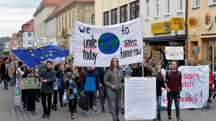 Fridays For Future: 500 Schüler ziehen fürs Klima durch Erlangen