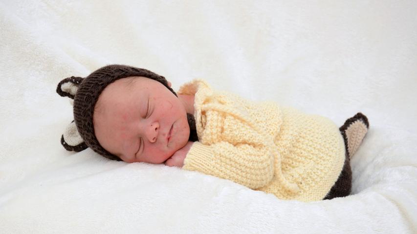 Am 23. Februar erblickte der kleine Bruno das Licht der Welt. Im Krankenhaus Hallerwiese wurde er mit einem Gewicht von 3480 Gramm und einer Größe von 53 Zentimetern geboren.