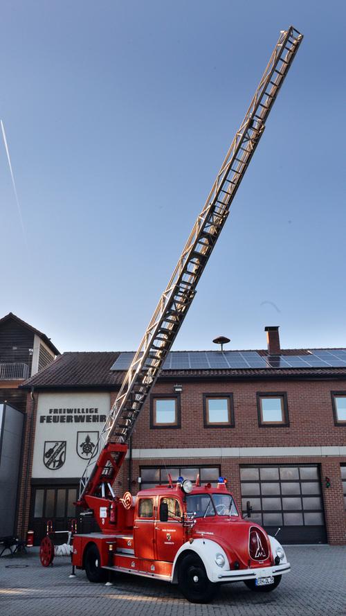 Feuerwehr-Oldtimer in Bubenreuth glanzvoll restauriert
