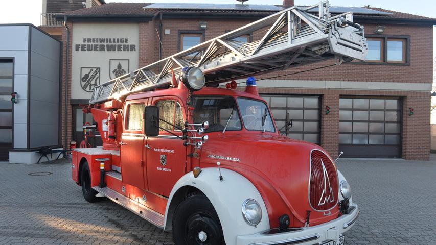 Feuerwehr-Oldtimer in Bubenreuth glanzvoll restauriert