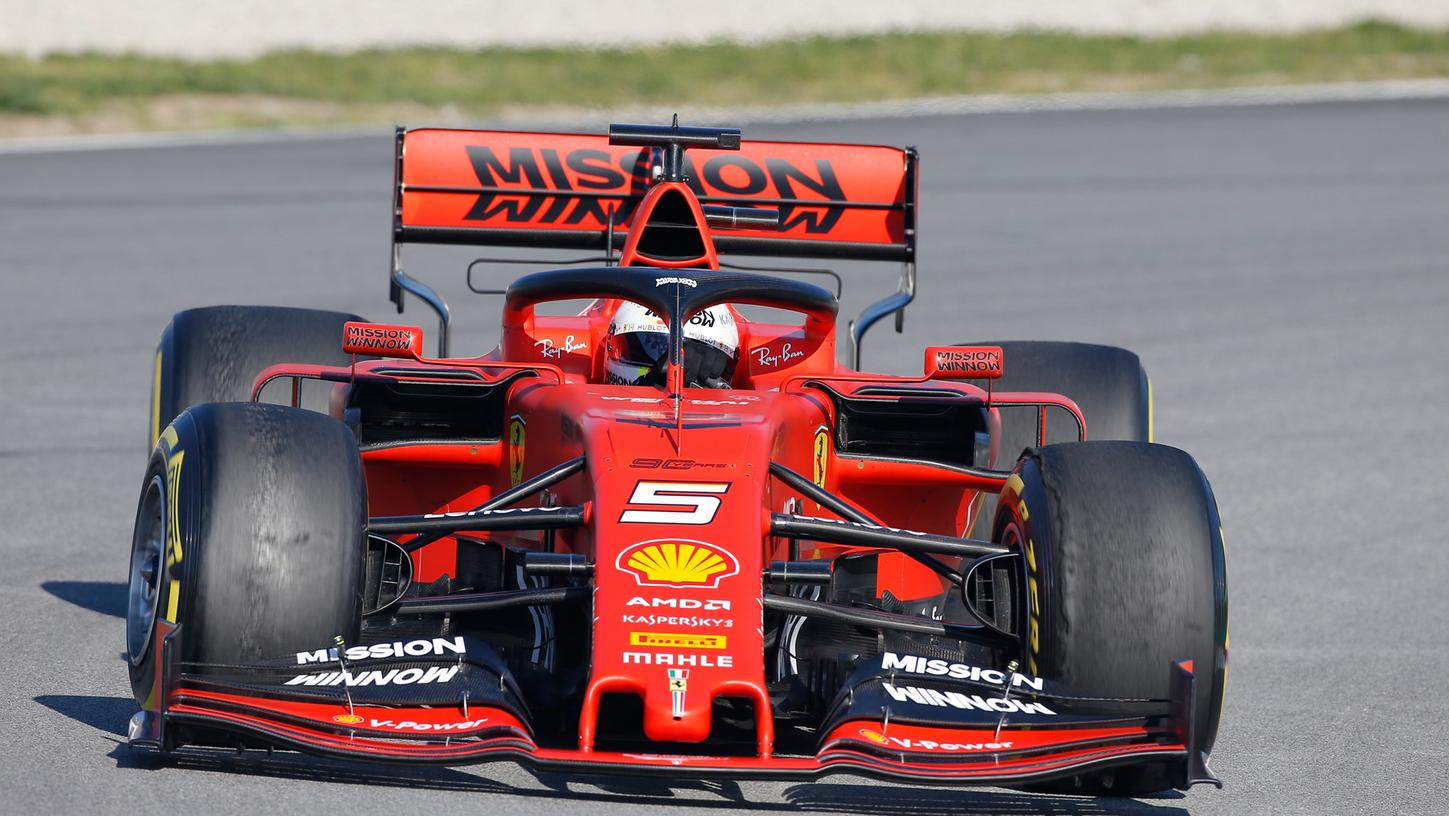 Irgendwie geht's nicht nach vorne: Für Sebastian Vettel und die Scuderia läuft's nicht.