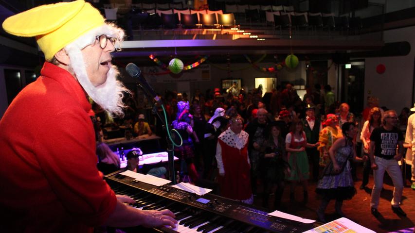 Musik, Gardetanz und Party: Höchstadt feiert Fasching
