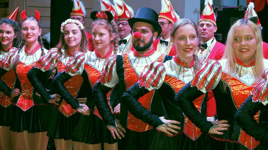 Fantasievoll bis frivol: Die Rosenmontagsparty 2019 in Treuchtlingen