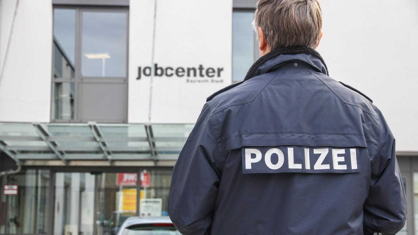 Am Jobcenter Bayreuth kam es am Mittwoch zu einer Messer-Attacke.