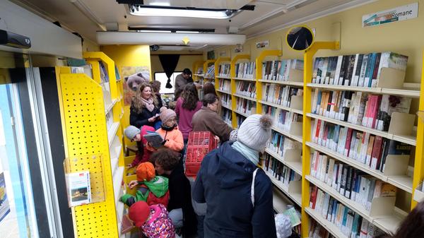 Bilder von der Mittagskonferenz in der Vesperkirche