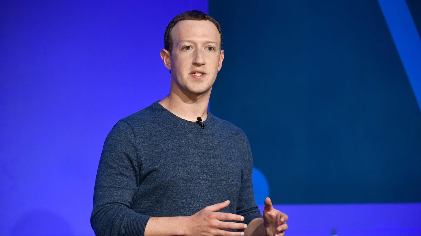 Die massive Kritik scheint zu fruchten: Zuckerberg kündigt Veränderungen in seinem Facebook-Konzern an.