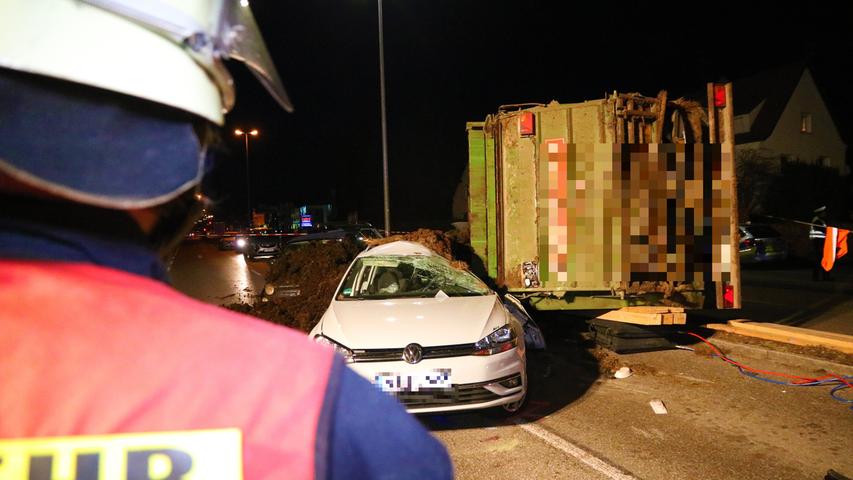 Tödliches Drama in Memmingen: Mistanhänger erschlägt Autofahrer