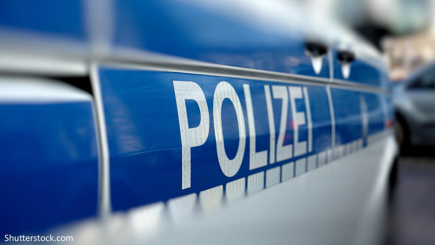 Regensburg: Zwei Personen in Silo verschüttet