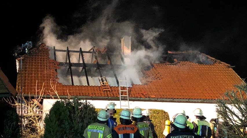 Dachstuhlbrand in Deining fordert Todesopfer