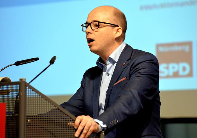 Nürnbergs SPD-Vorsitzender Thorsten Brehm fordert für die VAG finanzielle Unterstützung vom Bayerischen Staat. Nürnbergs SPD-Vorsitzender Thorsten Brehm fordert für die VAG finanzielle Unterstützung vom Bayerischen Staat.