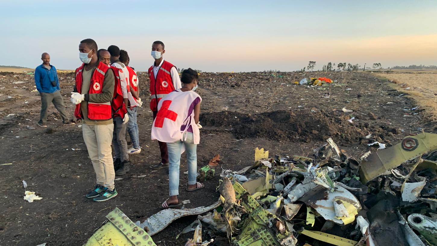 Infolge des Absturzes einer Boeing 737 Max 8 von Ethiopian Airlines, bei dem am Sonntag 157 Menschen ums Leben kamen, ist nun etwa die Hälfte der gesamten Baureihe bis auf Weiteres aus dem Verkehr gezogen worden.