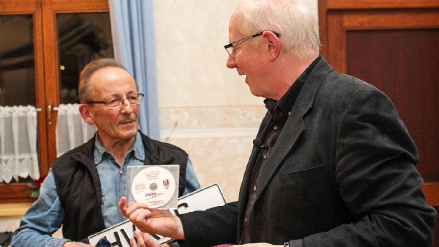 Überraschung: Helmut Schleicher wurde Ehrenmitglied
