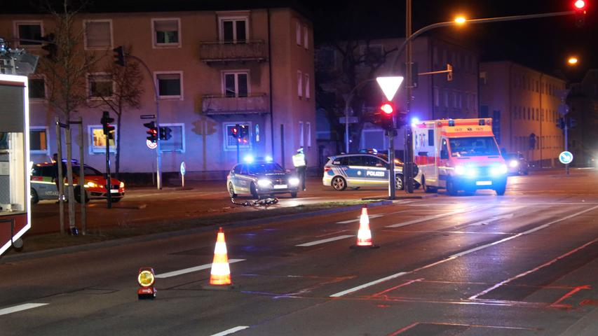 Regensburg: Radfahrerin wird von Lkw mitgeschleift und stirbt