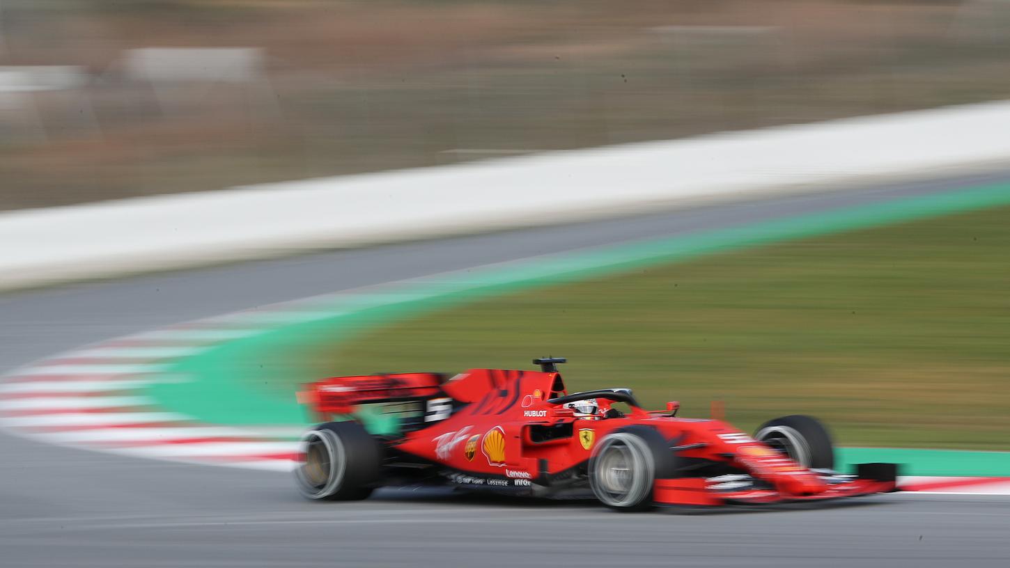 Sebastian Vettel, der gut in die Vorbereitung gestartet war, taufte bei der Saisoneröffnung seinen neuen Ferrari "Lina".