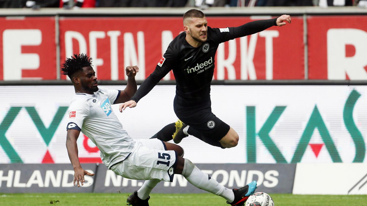Ohne Topstürmer nach Mailand: Nachdem er sich gegen Hoffenheim das Knie verdreht hat, fehlt Ante Rebic der Eintracht weiterhin.