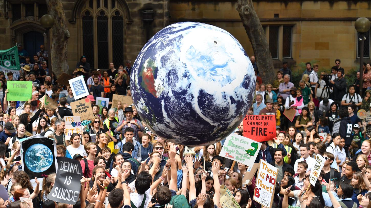 Hunderttausende Jugendliche demonstrieren an diesem Freitag in mehr als 100 Staaten unter dem Motto "Fridays for Future" für drastische Schritte gegen die Erderwärmung.