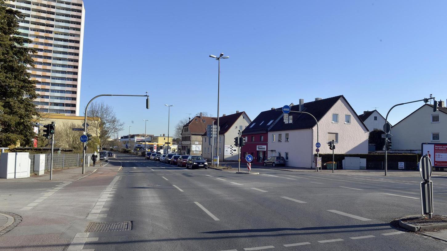 Nichts geht mehr: Möhrendorfer Straße in Erlangen gesperrt