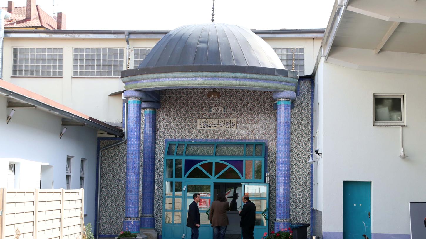 Die Islamische Gemeinde Nürnberg fordert Polizeischutz für ihre Moschee. (Im Bild zu sehen ist die Ditib-Moschee in der Kurfürstenstraße)