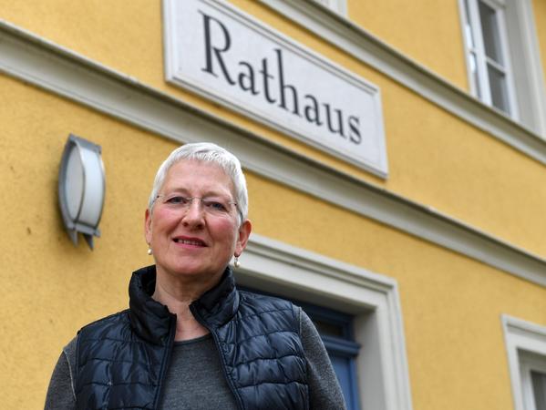 Hat 2020 die gesetzliche Altersgrenze zur Bürgermeisterwahl (67 Jahre) überschritten und tritt nicht mehr an: Rose Stark. Hat 2020 die gesetzliche Altersgrenze zur Bürgermeisterwahl (67 Jahre) überschritten und tritt nicht mehr an: Rose Stark.