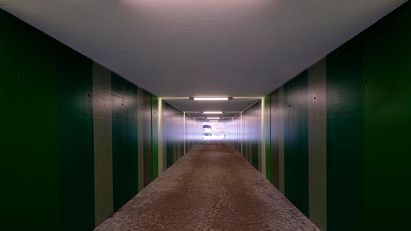 Das Kapitel "Förderung des Fußgängerverkehrs" fällt relativ dünn aus. Es wird auf die hohe Attraktivität der Fußgängerzone hingewiesen, auf den Durchstich des Tunnels vom Kontumazgarten zur Altstadt und die Umgestaltung des Nägeleinsplatzes. Der Baureferent räumt in der Stadtratssitzung denn auch ein, "dass Fußgänger den wichtigsten Teil der Mobilität ausmachen, aber seit Jahrzehnten vernachlässigt werden". Die Stadt arbeite jetzt aber an einem Fußwegekonzept.