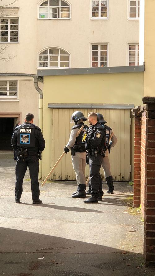 Gostenhof: Mann flüchtet vor Abschiebung und löst SEK-Einsatz aus