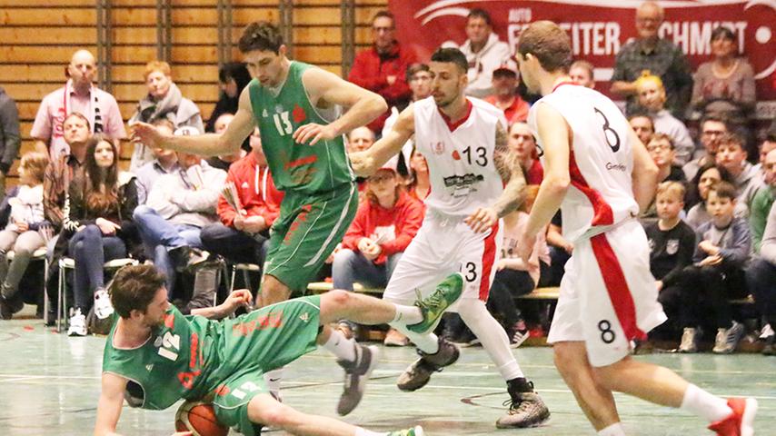 88:86-Derbysieg der VfL-Baskets gegen Ansbach