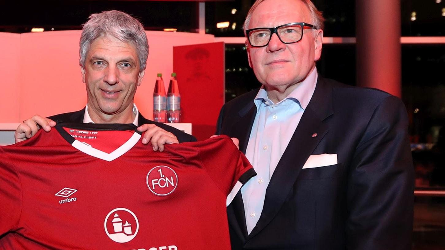 Alles deutet daraufhin, dass Armin Zitzmann (links) und Thomas Grethlein die Partnerschaft zwischen der Nürnberger Versicherung und dem 1. FC Nürnberg verlängern werden.