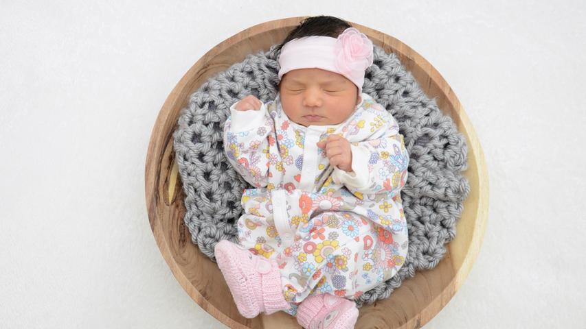 3230 Gramm bringt Aliza auf die Waage, als sie am 15. März in der Klinik Hallerwiese geboren wird. Das Mädchen misst dabei 54 Zentimeter.
