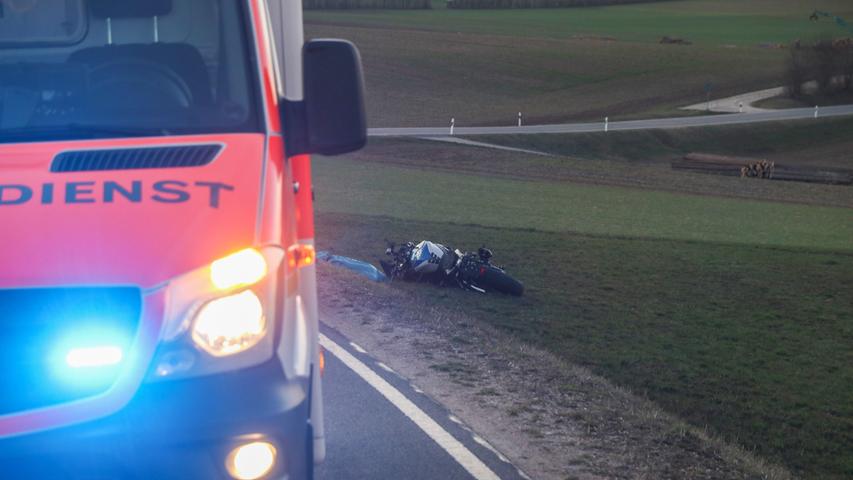 In Kurve gestürzt: Motorradfahrer verunglückt im Landkreis Bamberg