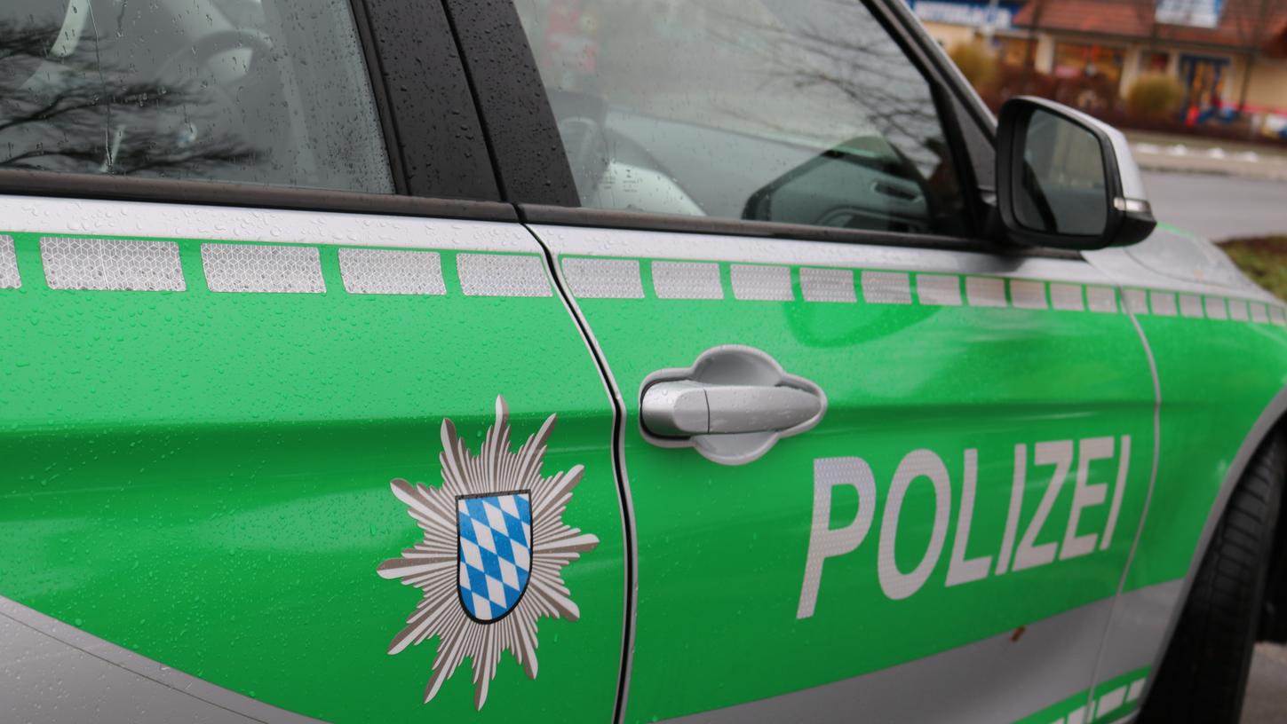 Aggressiver Schwarzfahrer attackiert in Forchheim Polizisten