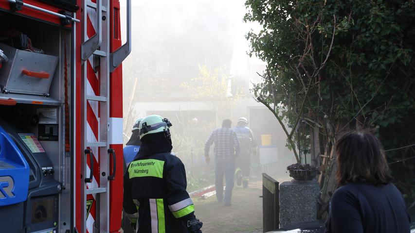 Flammen in Gebersdorf: Feuer bricht in Wohnhaus-Keller aus
