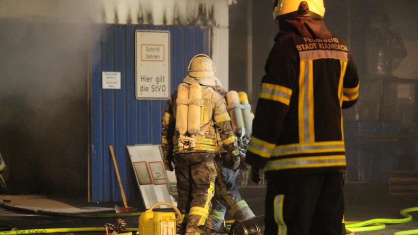 Brand in Fabrikhalle: Feuerwehr-Großeinsatz in Kulmbach