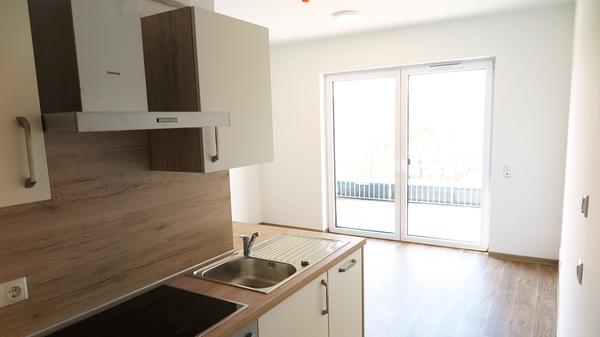 ...es gibt aber auch einige kleinere Einzimmer-Pflegewohnungen mit offener Küchenzeile.