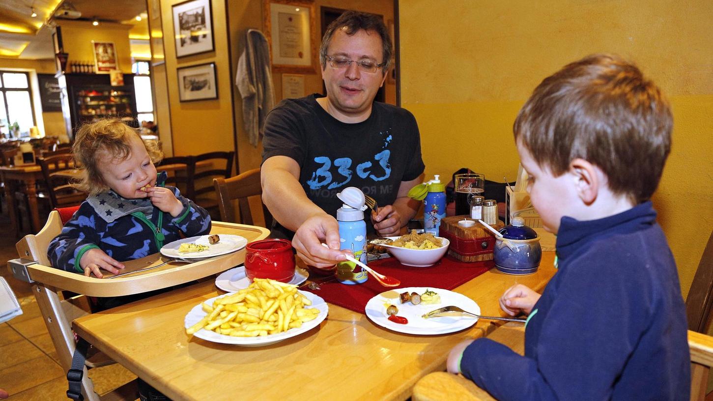 Gesundes Kinderessen in Gaststätten: Eltern sehen keinen Bedarf