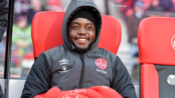 Das war es aber noch nicht mit Afrika und Franken. Natürlich, es gibt Edgar Salli beim Club. Doch rund 90 Kilometer entfernt muss der Fußballer gar nicht so sehr mit dem Heimweh kämpfen. In Bayreuth gibt es nämlich einen Ortsteil namens Kamerun. Ob sich Salli dort wohlfühlen würde?