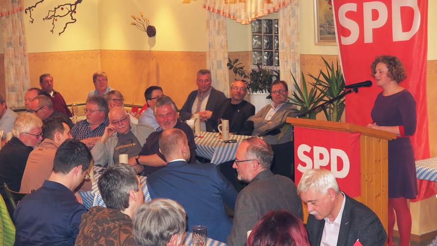 Juso-Chefin trifft Frankonia beim Starkbierfest der SPD in Auernheim