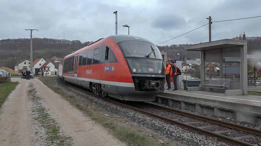 Autofahrer stößt nahe Gräfenberg mit Zug zusammen